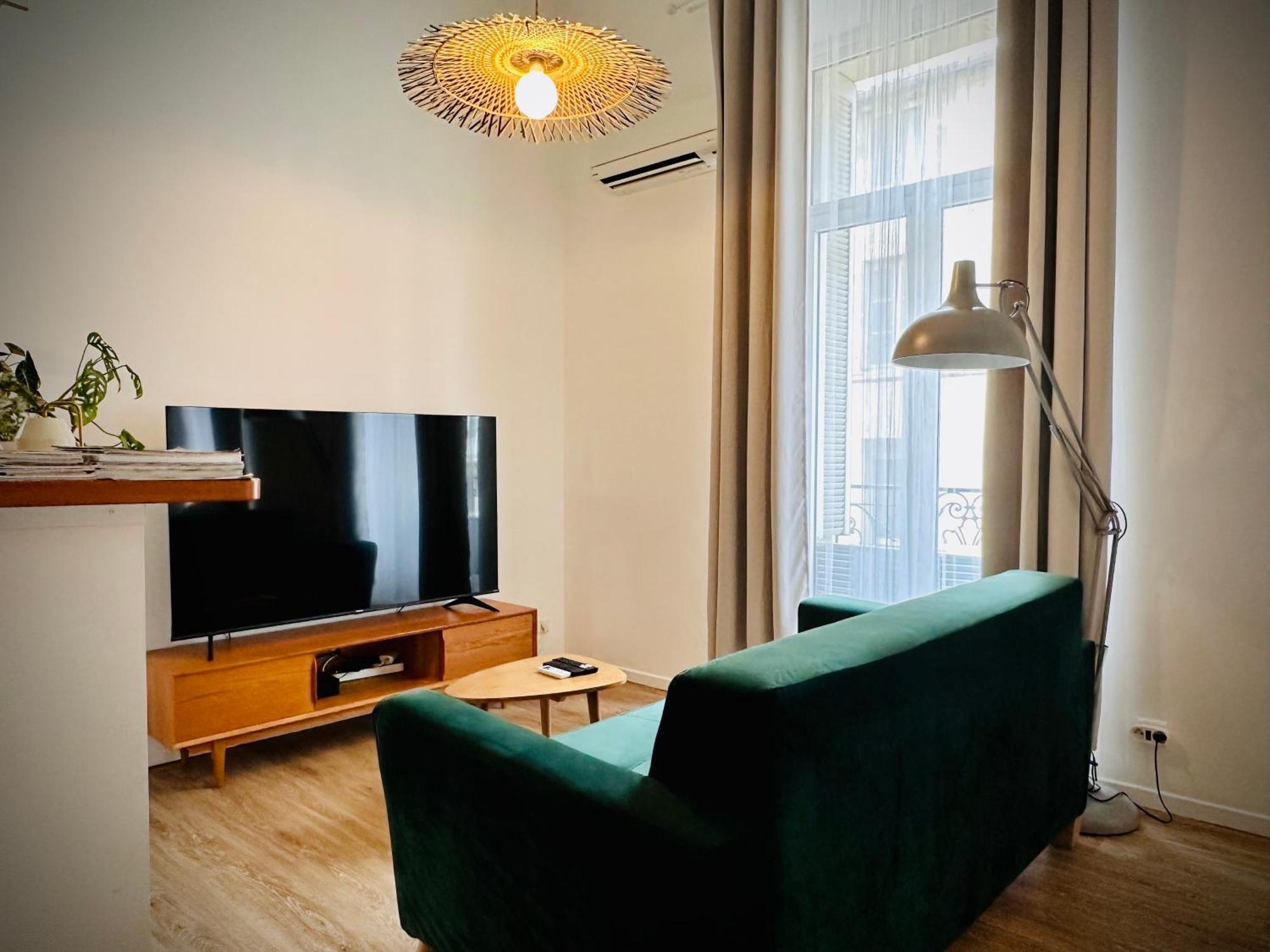 Duplex-Ceiling Height 1,9M-Free Private Parking-Self Check In !! Duplex Climatise-Hauteur Sous Plafond 1,9M-Parking Prive Gratuit-Arrivee Autonome !! Avignon Exterior foto